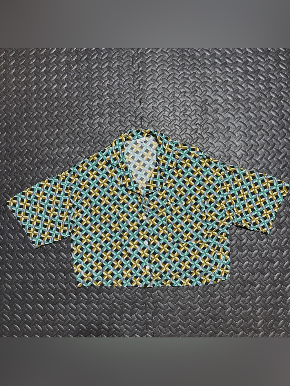 Toppies Button Down Shirt Blouse Cropped Top Camp Collar Geometric Womens Small